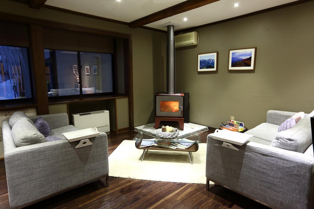 Snowlines Lodge Hakuba Bagian luar foto